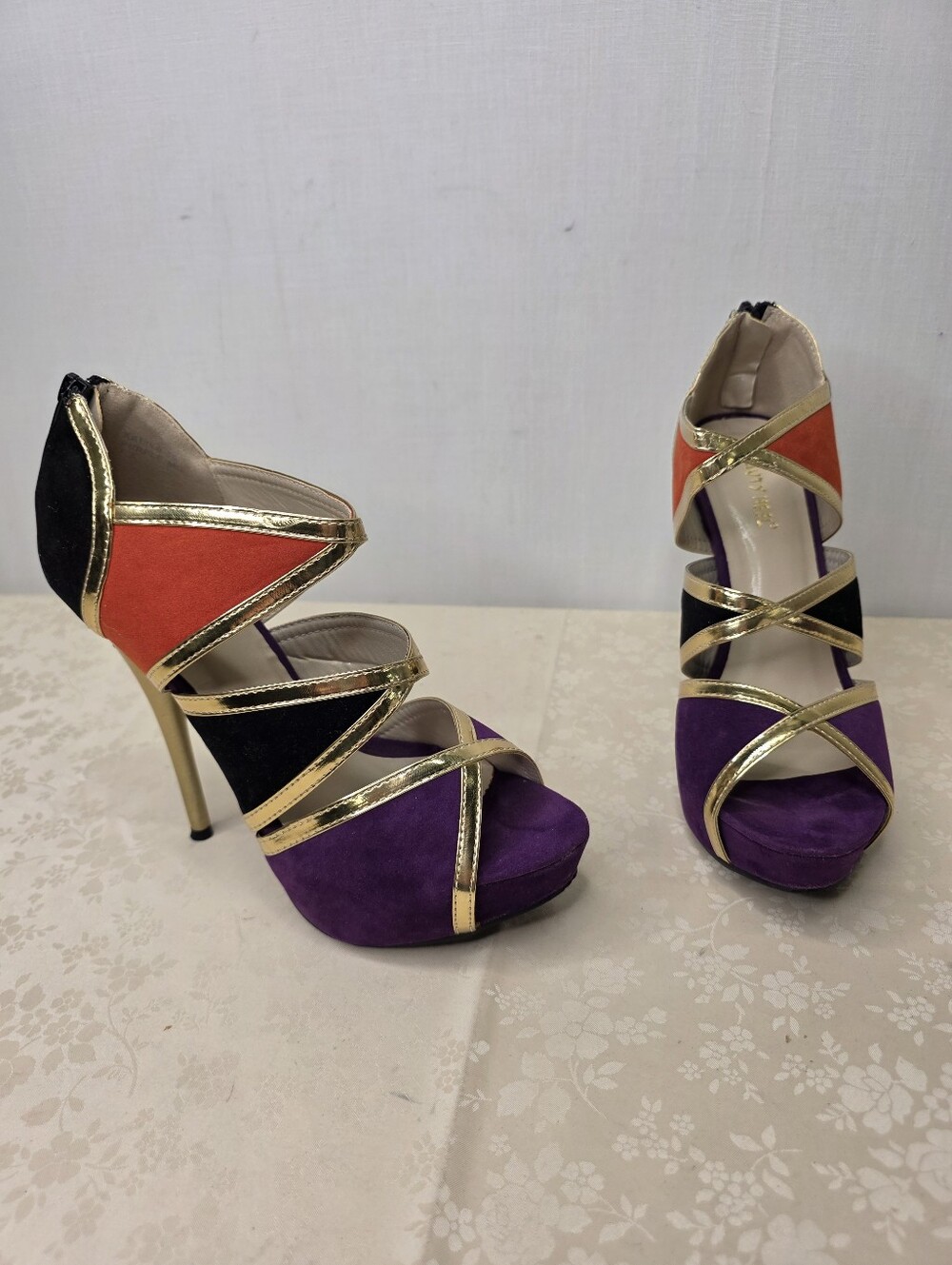 Beauty Heel Colorblock Multi-Color Stiletto Sandal Size 7.5 Gold Trim Open Toe